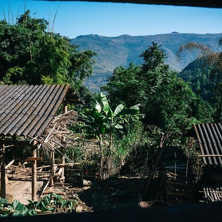 Homie House Thien Huong - Traditional Home ドン・ヴァン エクステリア 写真