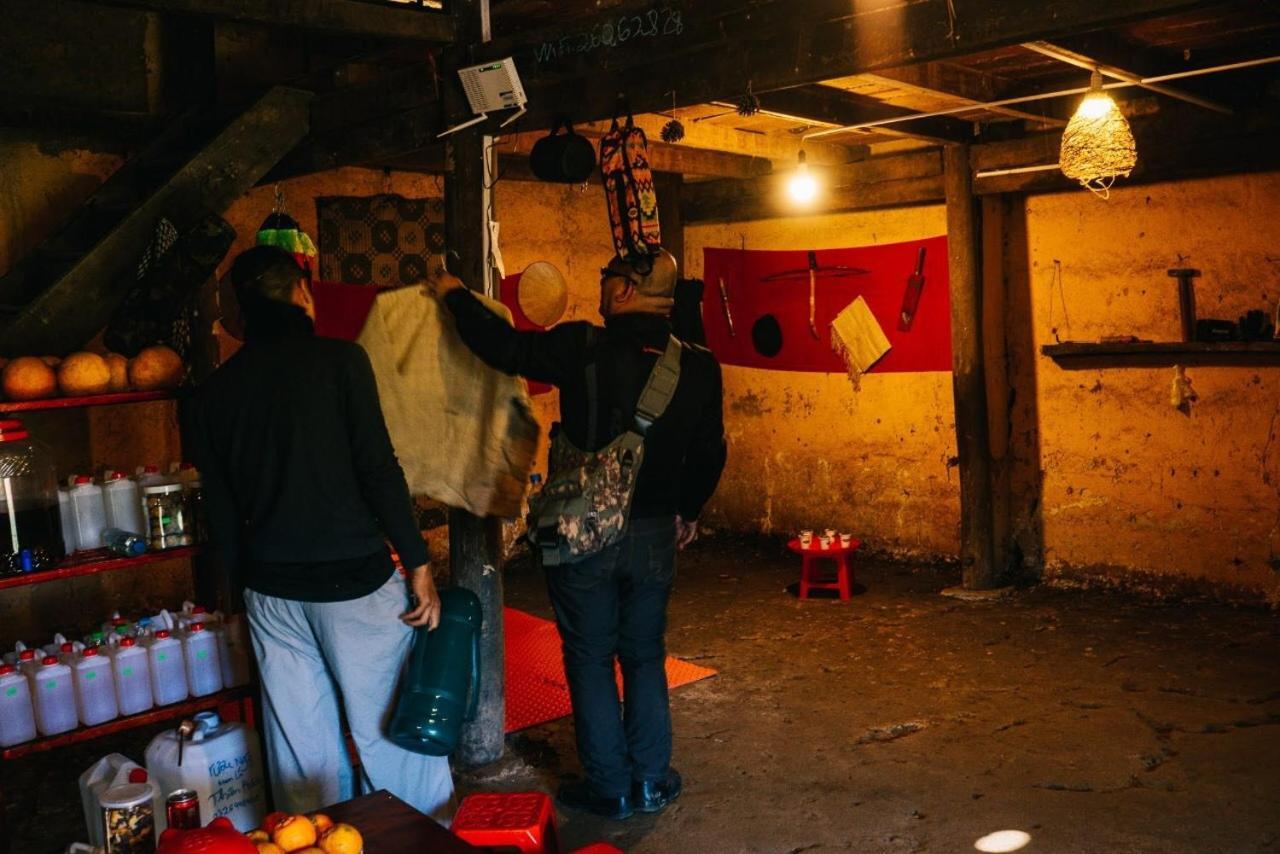 Homie House Thien Huong - Traditional Home ドン・ヴァン エクステリア 写真