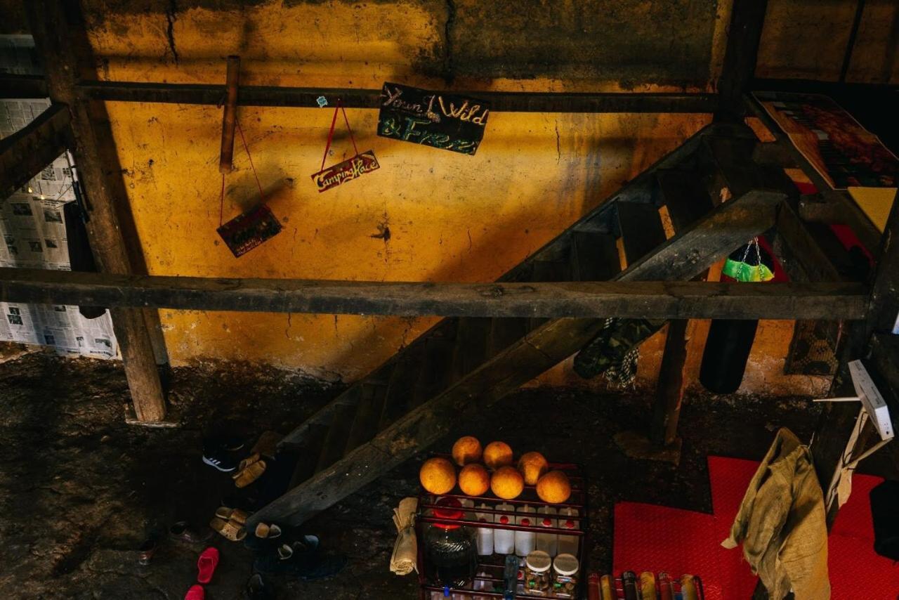 Homie House Thien Huong - Traditional Home ドン・ヴァン エクステリア 写真