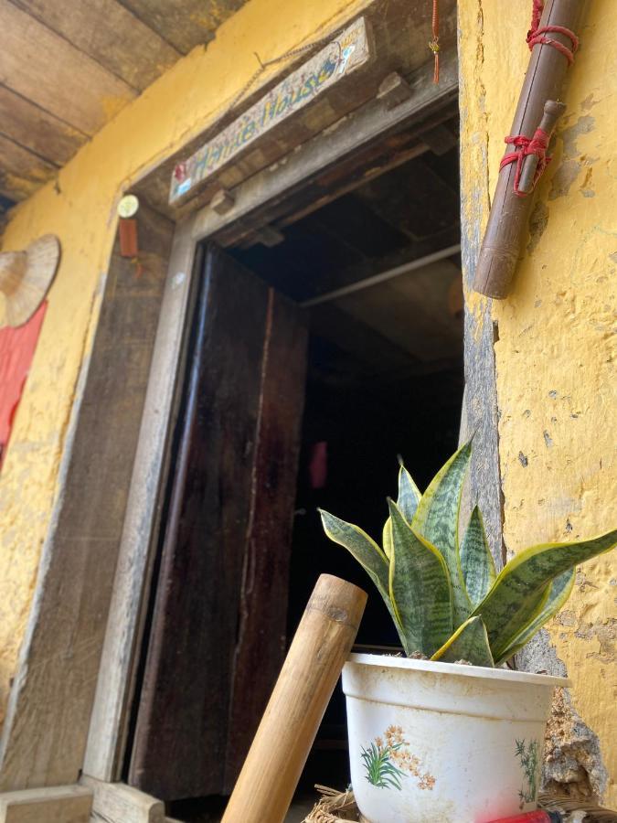 Homie House Thien Huong - Traditional Home ドン・ヴァン エクステリア 写真