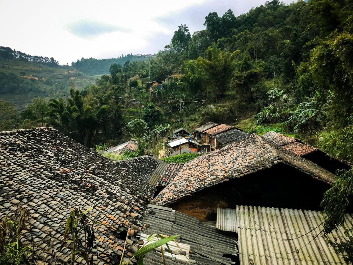 Homie House Thien Huong - Traditional Home ドン・ヴァン エクステリア 写真