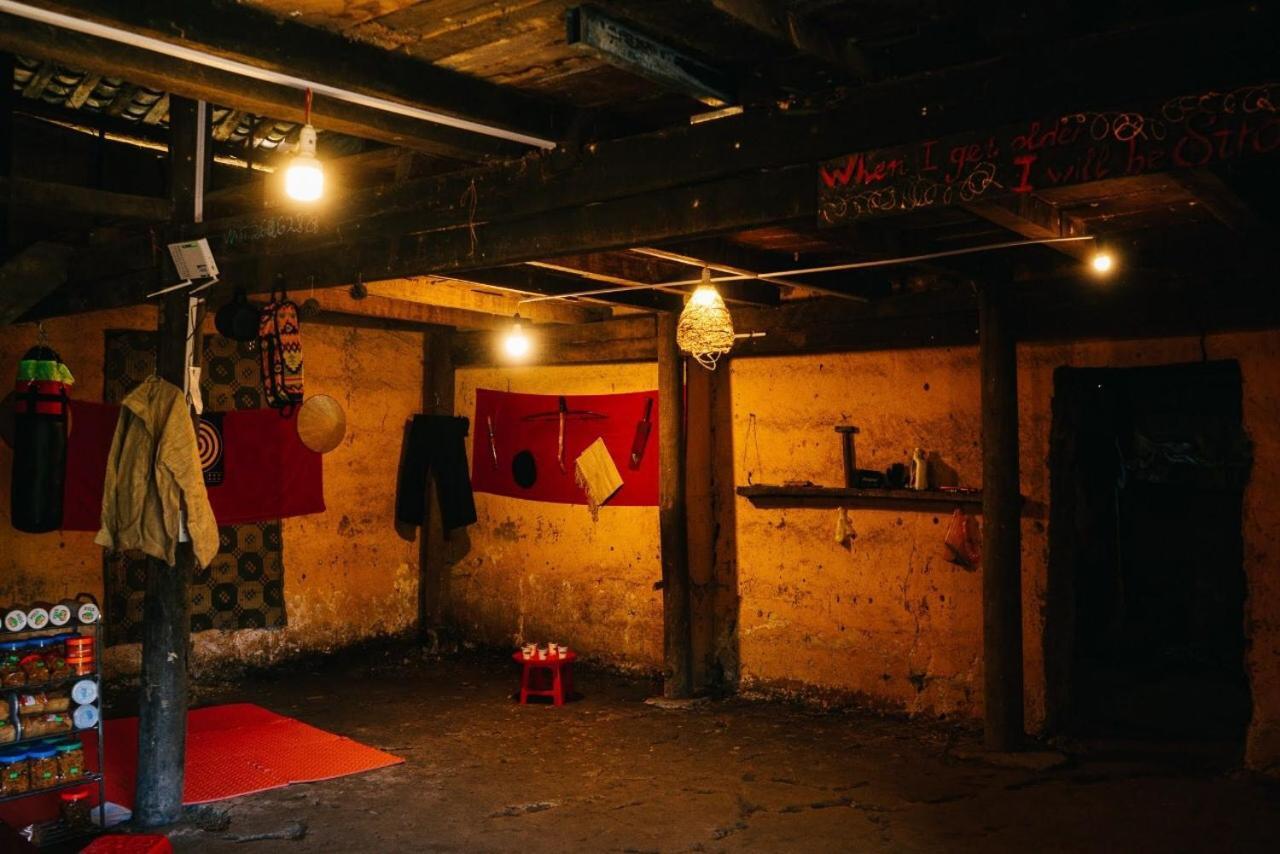Homie House Thien Huong - Traditional Home ドン・ヴァン エクステリア 写真