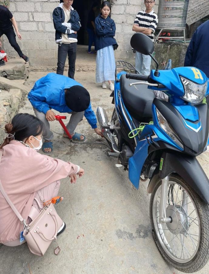 Homie House Thien Huong - Traditional Home ドン・ヴァン エクステリア 写真